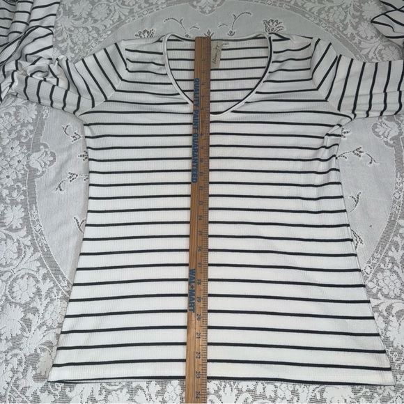 Allison Joy Black and White Striped Ruffle Bell Sleeve Boho Blouse size Small - Picture 9 of 15